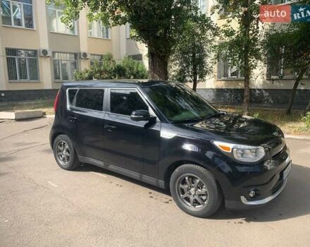 Чорний Кіа Soul, об'ємом двигуна 0 л та пробігом 98 тис. км за 11000 $, фото 5 на Automoto.ua