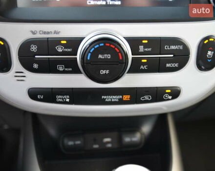 Чорний Кіа Soul, об'ємом двигуна 0 л та пробігом 126 тис. км за 6700 $, фото 25 на Automoto.ua