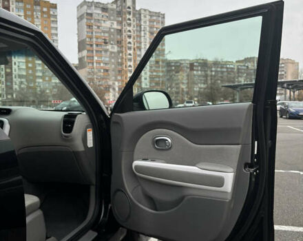Черный Киа Soul, объемом двигателя 0 л и пробегом 100 тыс. км за 9100 $, фото 12 на Automoto.ua