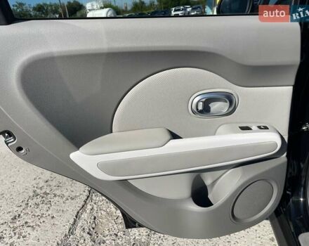Черный Киа Soul, объемом двигателя 0 л и пробегом 106 тыс. км за 7700 $, фото 18 на Automoto.ua