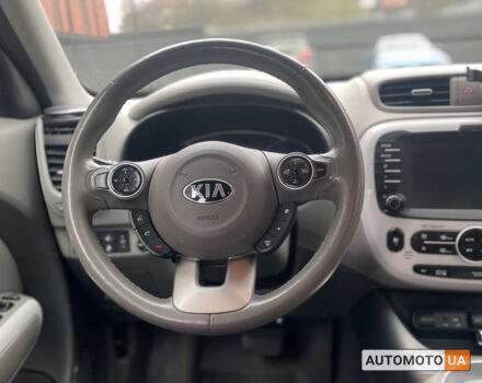 Чорний Кіа Soul, об'ємом двигуна 27 л та пробігом 133 тис. км за 9800 $, фото 11 на Automoto.ua