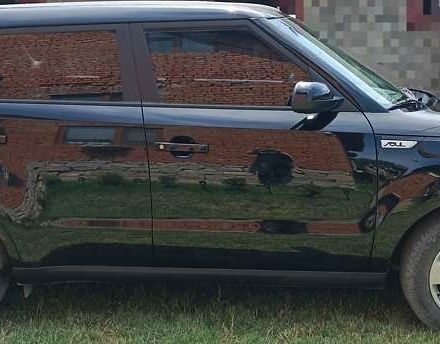 Чорний Кіа Soul, об'ємом двигуна 1.59 л та пробігом 175 тис. км за 8150 $, фото 7 на Automoto.ua