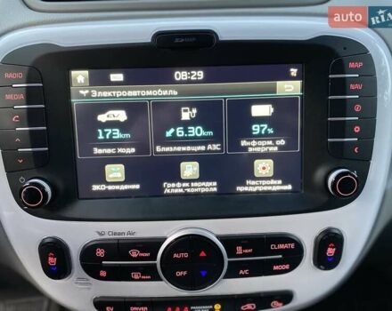 Чорний Кіа Soul, об'ємом двигуна 0 л та пробігом 114 тис. км за 7350 $, фото 7 на Automoto.ua