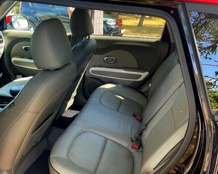 Черный Киа Soul, объемом двигателя 0 л и пробегом 116 тыс. км за 10500 $, фото 6 на Automoto.ua