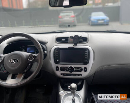 Чорний Кіа Soul, об'ємом двигуна 27 л та пробігом 133 тис. км за 9800 $, фото 12 на Automoto.ua