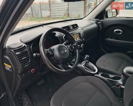 Черный Киа Soul, объемом двигателя 1.59 л и пробегом 183 тыс. км за 9800 $, фото 15 на Automoto.ua