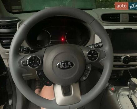 Чорний Кіа Soul, об'ємом двигуна 0 л та пробігом 98 тис. км за 11000 $, фото 9 на Automoto.ua