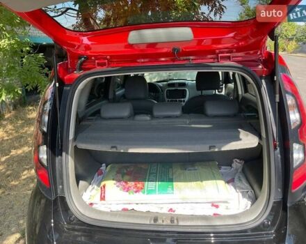 Чорний Кіа Soul, об'ємом двигуна 0 л та пробігом 300 тис. км за 10500 $, фото 5 на Automoto.ua