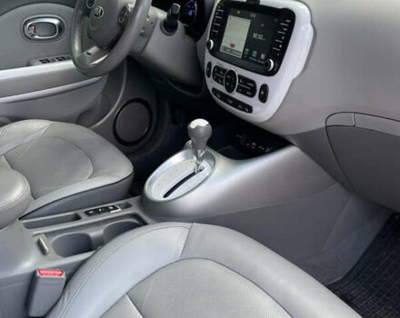 Черный Киа Soul, объемом двигателя 0 л и пробегом 110 тыс. км за 9500 $, фото 24 на Automoto.ua