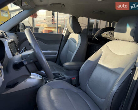 Чорний Кіа Soul, об'ємом двигуна 0 л та пробігом 168 тис. км за 9800 $, фото 7 на Automoto.ua