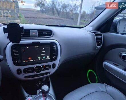 Черный Киа Soul, объемом двигателя 0 л и пробегом 118 тыс. км за 11000 $, фото 18 на Automoto.ua