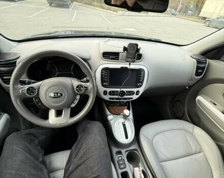 Киа Soul 2017 в Тернополе на Automoto.ua Черный Киа Soul, объемом двигателя 0 л и пробегом 152 тыс. км за 11990 $, фото 21 на Automoto.ua
