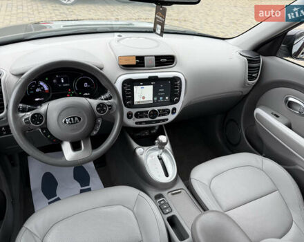 Черный Киа Soul, объемом двигателя 0 л и пробегом 131 тыс. км за 10300 $, фото 45 на Automoto.ua