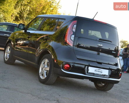 Чорний Кіа Soul, об'ємом двигуна 0 л та пробігом 110 тис. км за 10999 $, фото 10 на Automoto.ua