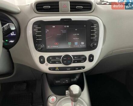 Черный Киа Soul, объемом двигателя 0 л и пробегом 122 тыс. км за 11700 $, фото 12 на Automoto.ua