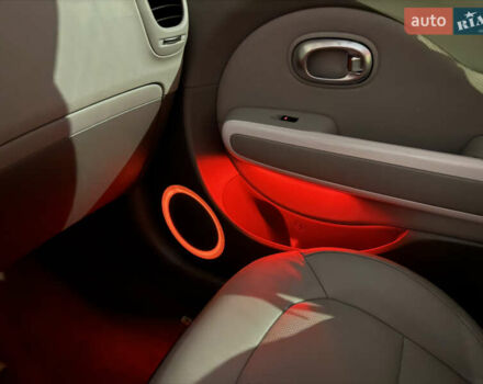 Черный Киа Soul, объемом двигателя 0 л и пробегом 132 тыс. км за 10500 $, фото 82 на Automoto.ua