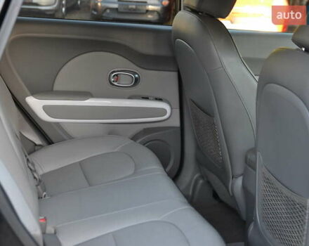 Чорний Кіа Soul, об'ємом двигуна 0 л та пробігом 110 тис. км за 10999 $, фото 20 на Automoto.ua