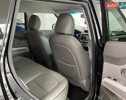 Черный Киа Soul, объемом двигателя 0 л и пробегом 122 тыс. км за 11700 $, фото 10 на Automoto.ua