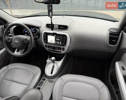 Черный Киа Soul, объемом двигателя 0 л и пробегом 132 тыс. км за 10500 $, фото 72 на Automoto.ua