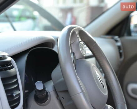 Чорний Кіа Soul, об'ємом двигуна 0 л та пробігом 110 тис. км за 10999 $, фото 17 на Automoto.ua