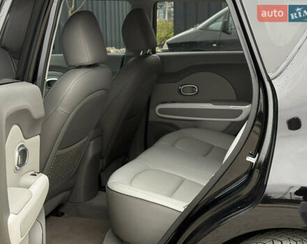 Черный Киа Soul, объемом двигателя 0 л и пробегом 132 тыс. км за 10500 $, фото 48 на Automoto.ua