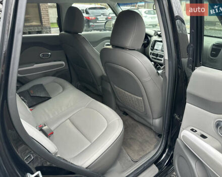 Черный Киа Soul, объемом двигателя 0 л и пробегом 98 тыс. км за 11200 $, фото 8 на Automoto.ua