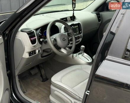 Черный Киа Soul, объемом двигателя 0 л и пробегом 132 тыс. км за 10500 $, фото 36 на Automoto.ua