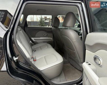 Черный Киа Soul, объемом двигателя 0 л и пробегом 132 тыс. км за 10500 $, фото 66 на Automoto.ua