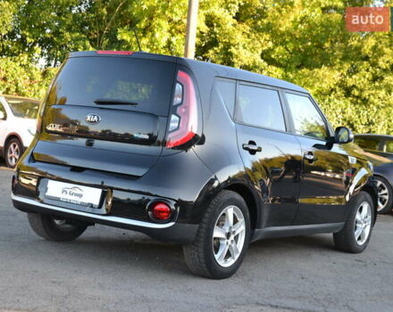 Чорний Кіа Soul, об'ємом двигуна 0 л та пробігом 110 тис. км за 10999 $, фото 7 на Automoto.ua