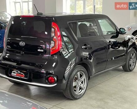 Черный Киа Soul, объемом двигателя 0 л и пробегом 122 тыс. км за 11700 $, фото 3 на Automoto.ua