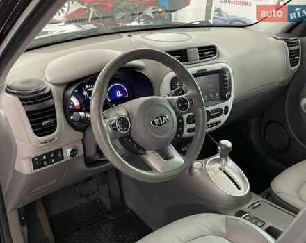 Черный Киа Soul, объемом двигателя 0 л и пробегом 122 тыс. км за 11700 $, фото 6 на Automoto.ua