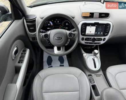 Черный Киа Soul, объемом двигателя 0 л и пробегом 131 тыс. км за 10300 $, фото 44 на Automoto.ua