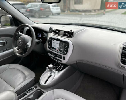 Черный Киа Soul, объемом двигателя 0 л и пробегом 98 тыс. км за 11200 $, фото 7 на Automoto.ua