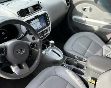 Черный Киа Soul, объемом двигателя 0 л и пробегом 98 тыс. км за 11200 $, фото 11 на Automoto.ua