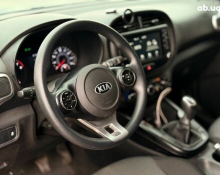 Черный Киа Soul, объемом двигателя 2 л и пробегом 45 тыс. км за 14590 $, фото 16 на Automoto.ua