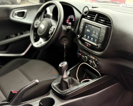 Черный Киа Soul, объемом двигателя 2 л и пробегом 45 тыс. км за 14590 $, фото 15 на Automoto.ua