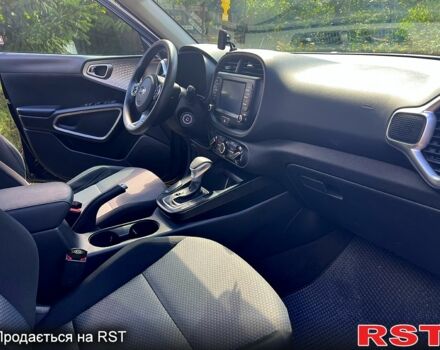Чорний Кіа Soul, об'ємом двигуна 2 л та пробігом 94 тис. км за 13800 $, фото 4 на Automoto.ua