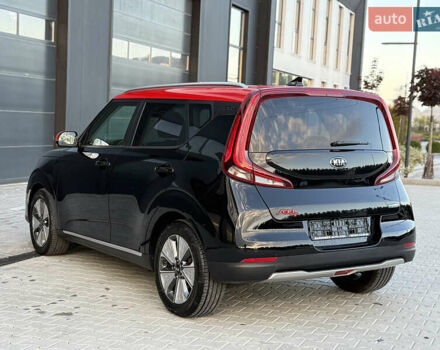 Чорний Кіа Soul, об'ємом двигуна 0 л та пробігом 110 тис. км за 18100 $, фото 5 на Automoto.ua