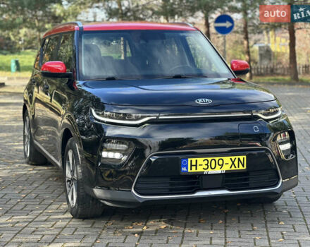 Черный Киа Soul, объемом двигателя 0 л и пробегом 100 тыс. км за 18800 $, фото 2 на Automoto.ua