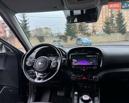 Черный Киа Soul, объемом двигателя 0 л и пробегом 128 тыс. км за 17999 $, фото 29 на Automoto.ua