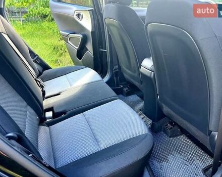 Чорний Кіа Soul, об'ємом двигуна 2 л та пробігом 94 тис. км за 13800 $, фото 2 на Automoto.ua