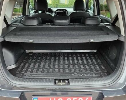 Черный Киа Soul, объемом двигателя 0 л и пробегом 70 тыс. км за 18600 $, фото 12 на Automoto.ua