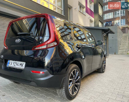 Киа Soul 2021 в Хмельницком на Automoto.ua Черный Киа Soul, объемом двигателя 2 л и пробегом 75 тыс. км за 14300 $, фото 4 на Automoto.ua