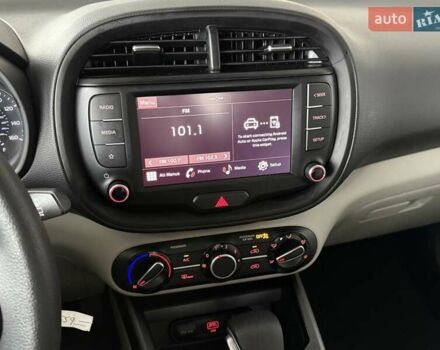 Черный Киа Soul, объемом двигателя 2 л и пробегом 50 тыс. км за 15800 $, фото 16 на Automoto.ua