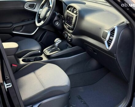 Черный Киа Soul, объемом двигателя 2 л и пробегом 67 тыс. км за 15990 $, фото 18 на Automoto.ua