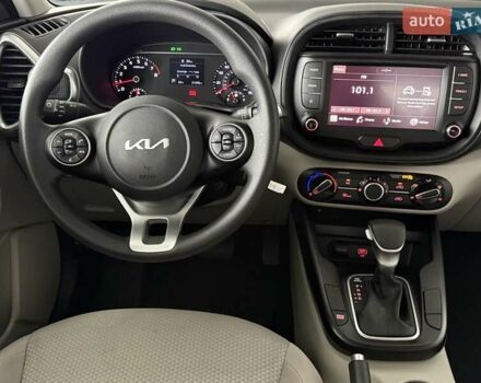 Черный Киа Soul, объемом двигателя 2 л и пробегом 50 тыс. км за 15800 $, фото 12 на Automoto.ua