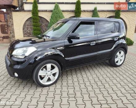 Черный Киа Soul, объемом двигателя 1.58 л и пробегом 209 тыс. км за 7000 $, фото 1 на Automoto.ua