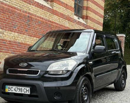 Черный Киа Soul, объемом двигателя 1.6 л и пробегом 353 тыс. км за 6000 $, фото 1 на Automoto.ua