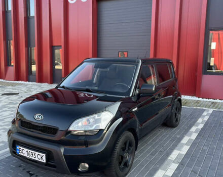 Черный Киа Soul, объемом двигателя 1.59 л и пробегом 213 тыс. км за 7500 $, фото 1 на Automoto.ua