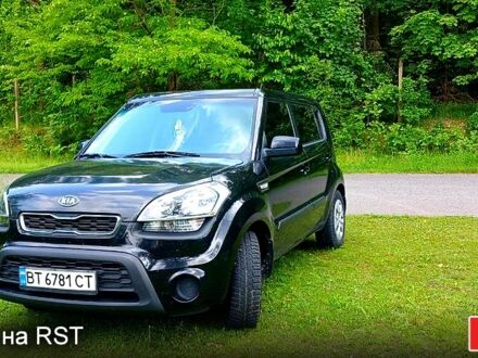 Кіа Soul 2011 у Закарпаття на Automoto.ua Чорний Кіа Soul, об'ємом двигуна 1.6 л та пробігом 165 тис. км за 6470 $, фото 1 на Automoto.ua